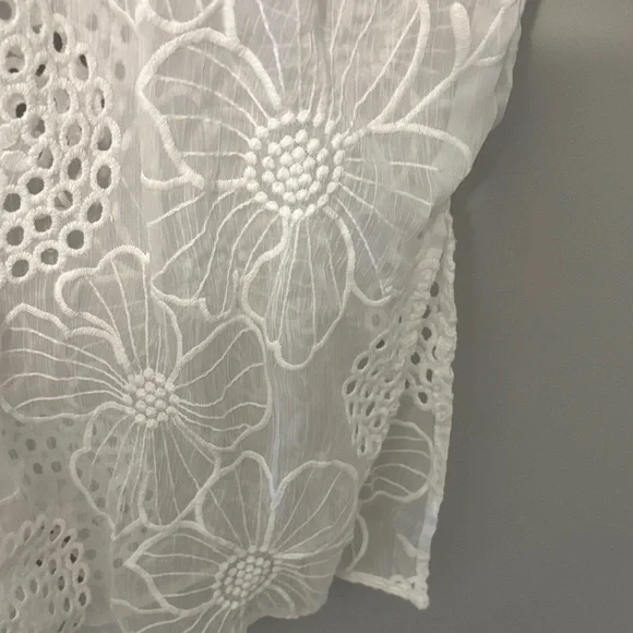 Tristan White Floral Eyelet Cap-Sleeve Blouse - Picture 7 of 8